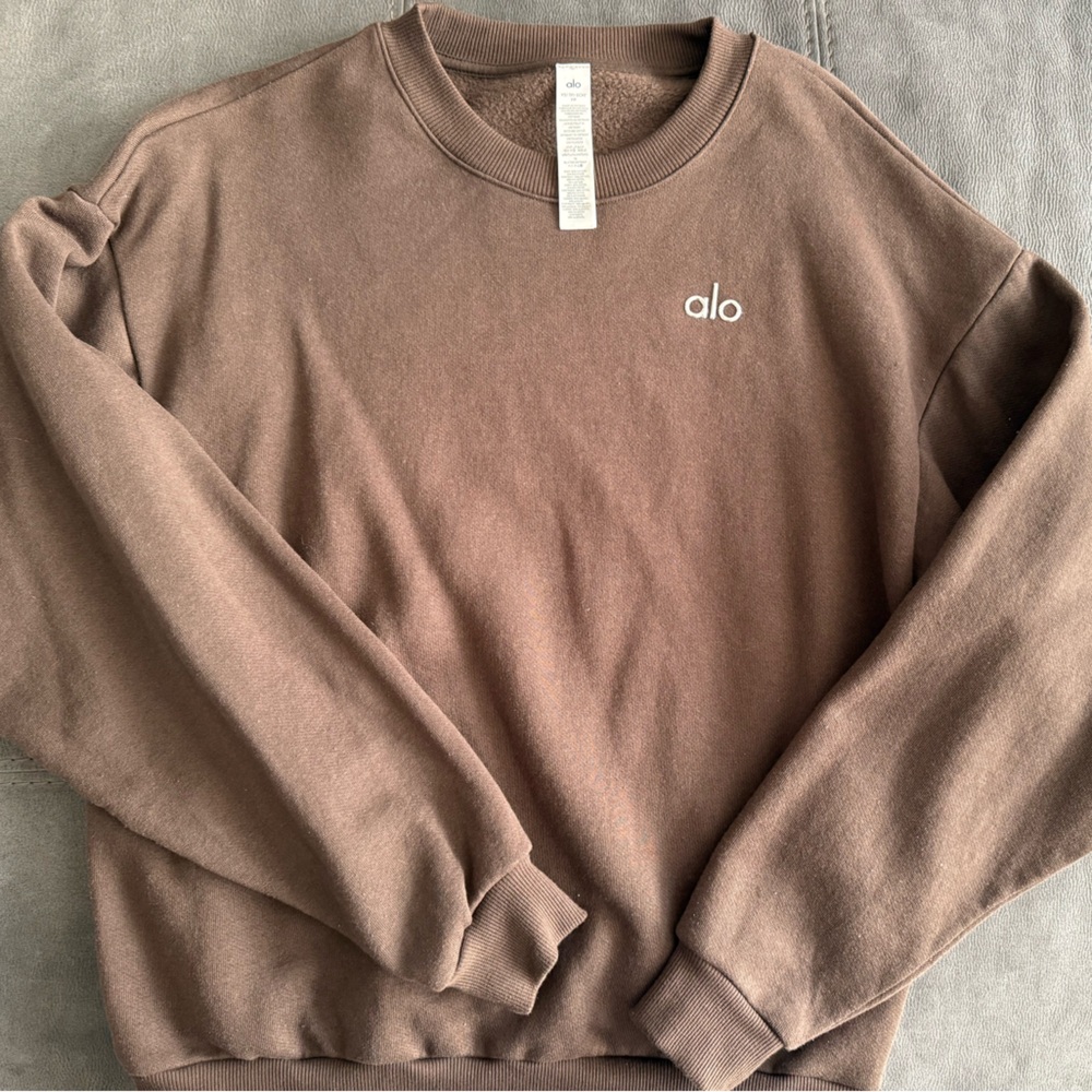ALO Yoga womens Chocolate Crewneck Sweater